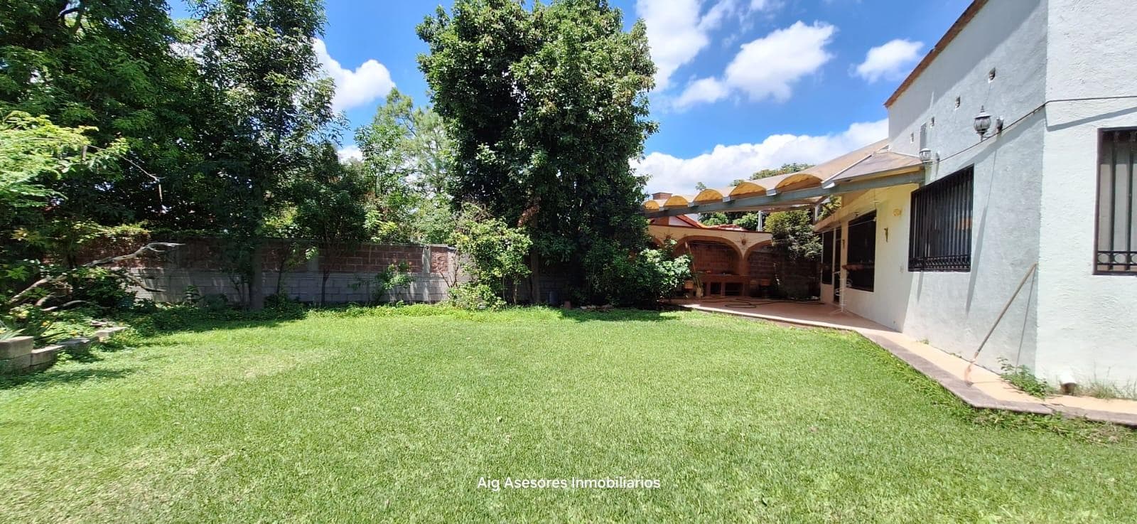 House for Sale in Praderas de la Hacienda, Celaya Gto. - Image 4