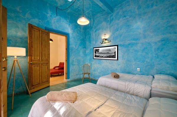 refurbished apartment in 1960's retro style - Image 4