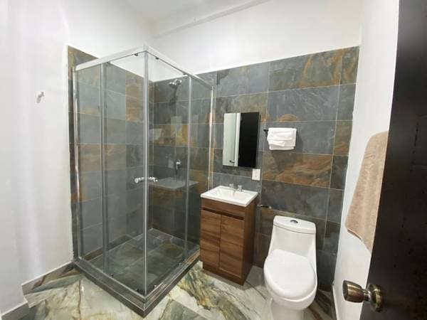 Large Studio in 5 De Diciembre - Image 3