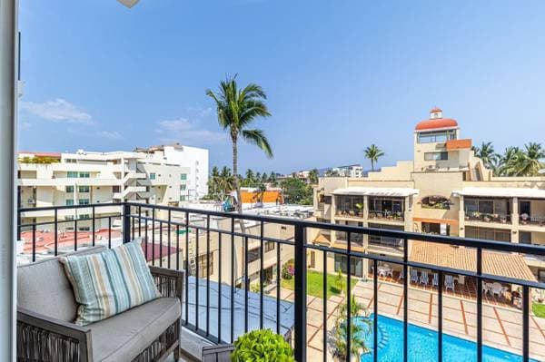 Bucerias '' Golden Zone '' 2 bedroom lock-off. $432,800. USD