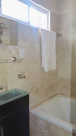 studio 1 bath in 5 de diciembre with washer & dryer - Image 4