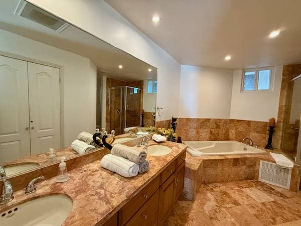 Great Condo Option In Town - 2nd floor @ Riviera Resort - Image 5