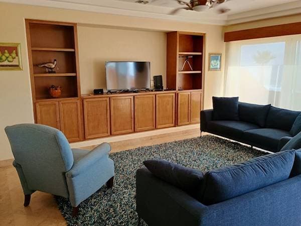 4 bedroom Beach Front Villa - La Jolla Real Resort - Image 2