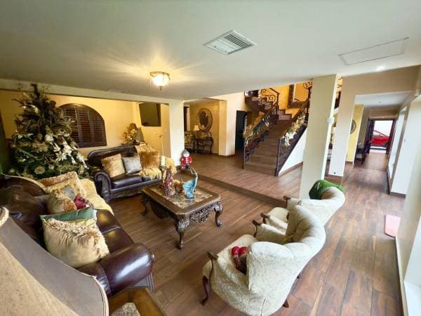 ‼️House for sale in Villafontana Segunda Sección with large yard ‼️ - Image 4