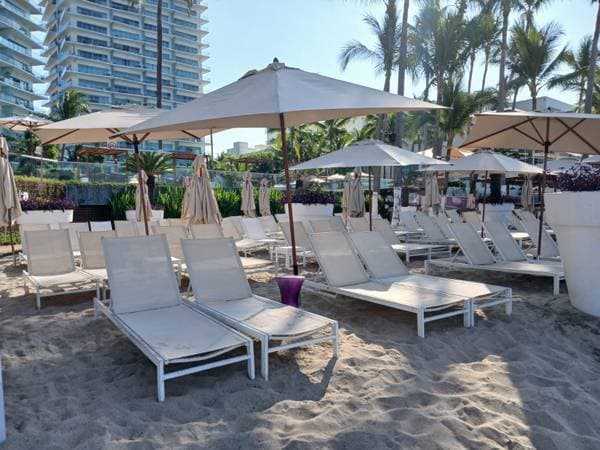 1 bedroom condo at ICON beachfront condominios lterm lease - Image 4