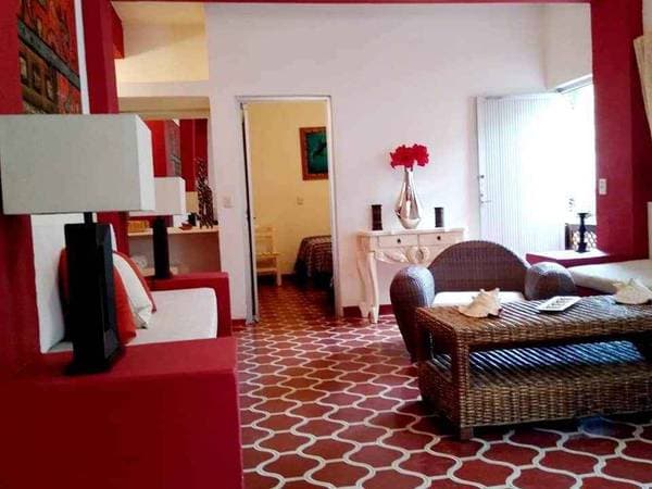 2 bedroom 1 bathroom Ground Level