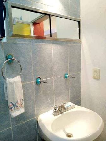 2 bedroom 1 bathroom Ground Level - Image 5