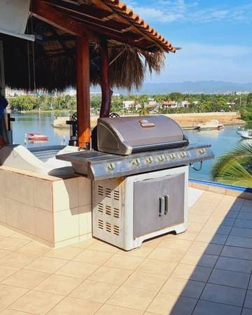 Penthouse Dreams - Image 3