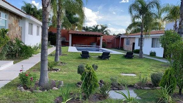 Rento Departamento Amueblado En Fracc. Villas Los Frailes Con Alberca