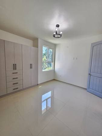 Spacious Apartment for Rent - Image 4