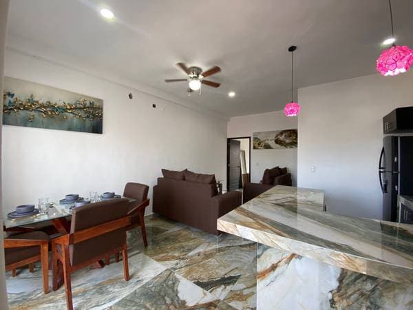 Brand New Large 1 Bed With Pool In 5 De Diciembre - Image 5