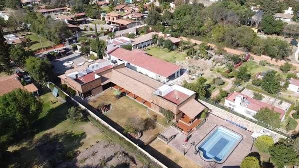 Luxury Ranch In A Magical Town - Investment Opportunity - Image 4