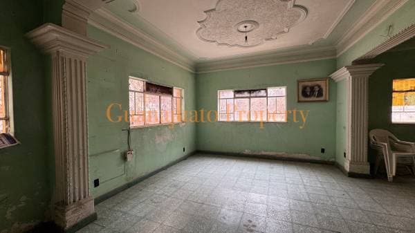 Edificio Cantaritos - Four-apartment building for sale - Image 2