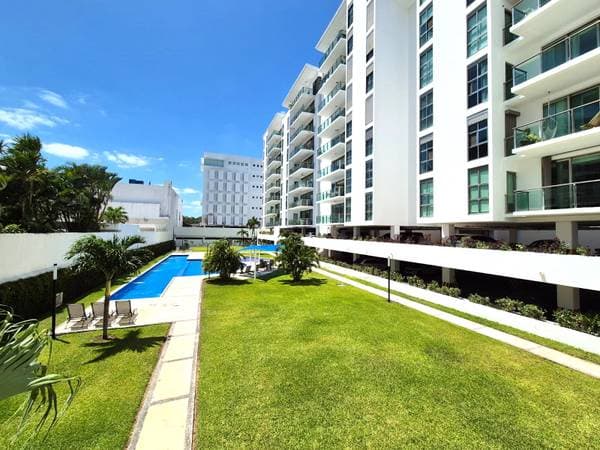 Luxury Two Unit Furnished Condo (2b/2b each), Luxury Building