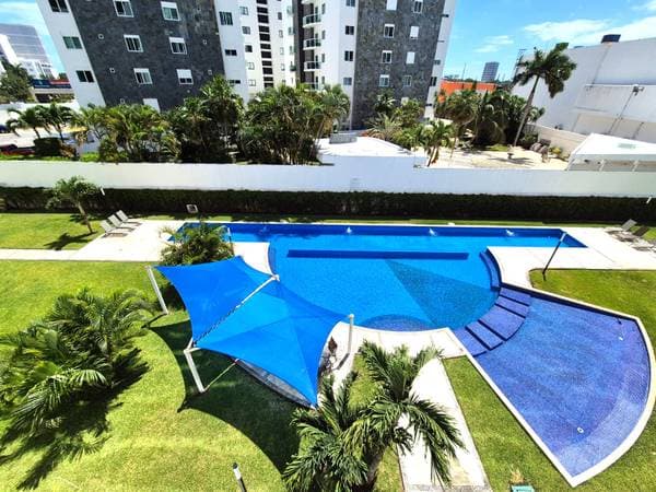 Luxury Two Unit Furnished Condo (2b/2b each), Luxury Building - Image 3