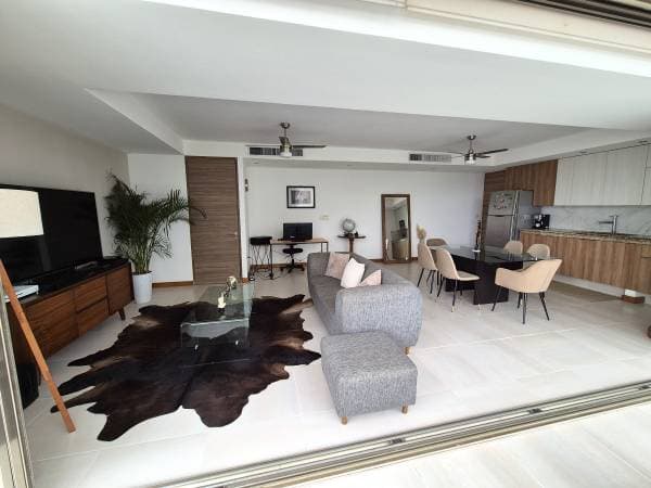 Luxury Two Unit Furnished Condo (2b/2b each), Luxury Building - Image 4