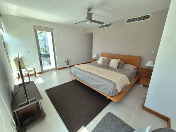 Luxury Two Unit Furnished Condo (2b/2b each), Luxury Building - Image 5