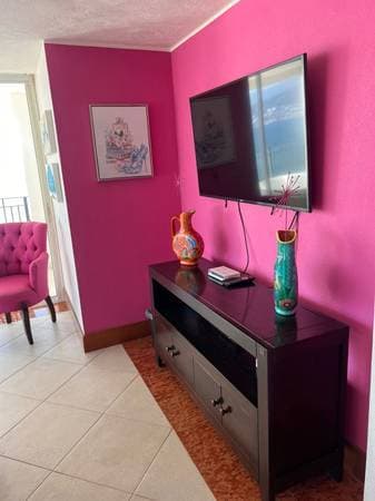 Grand Venetian. 3 BR 3BA AVAILABLE. (Hotel Zone) - Image 3