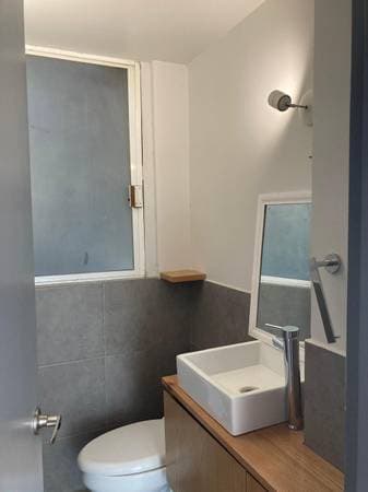 Hermoso departamento en zona centrica - Image 2