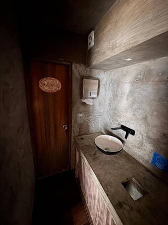 Commercial Space For Rent In Roma Sur - Image 4