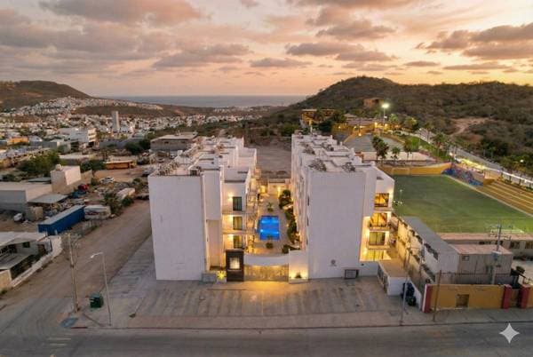 for sale portanova penthouse, 3 bedrooms and 2 baths - Image 2