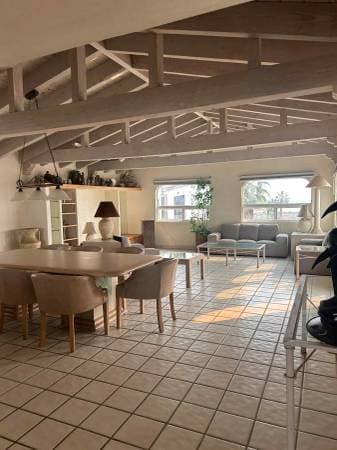 Exquisite house on the beach