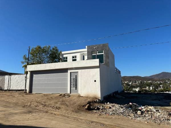 Se Vende Casa En Col. Loma Alta A Unos Pasos De Plaza Encinos - Image 5