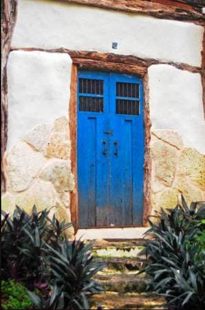 Gorgeous off the grid jungle eco home - Image 2