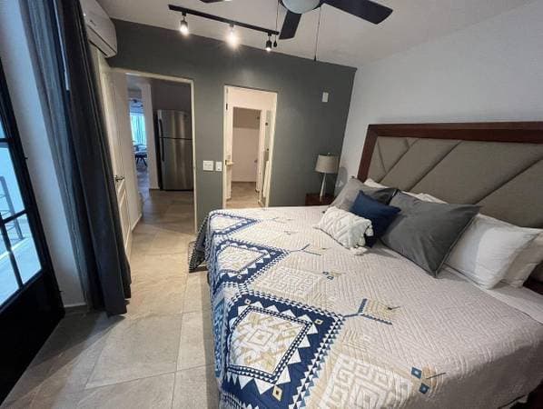 Apartment 2 bedrooms and 2 baths near Sheraton, Soriana and Stadium