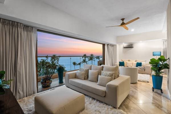 Beach Condo -- Bucerias -- Penthouse -- $752,500. USD - Image 5