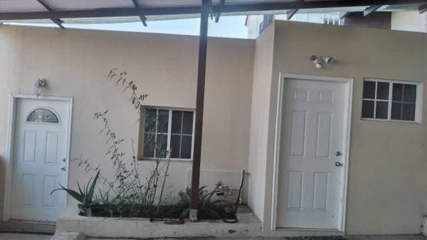 Furnished 1-Bedroom Apartment for Rent in Col Cacho