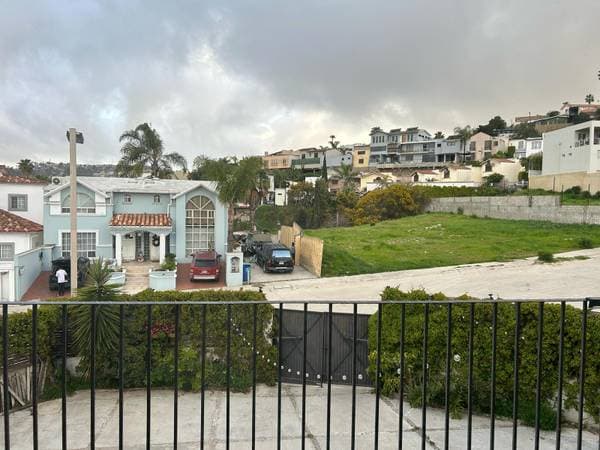 Last Studio Apartment - Image 4