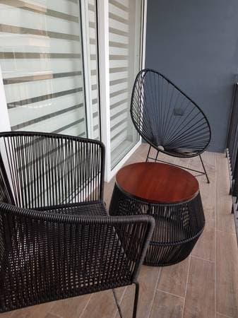 Zoho Skies Tower 1 605 - Image 4