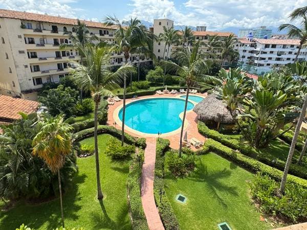 Marina Vallarta. – Marina Golf Condominium.