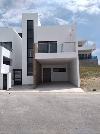 Casa Nueva En Venta En Punta Azul
