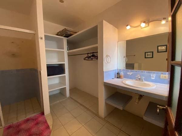 1 bedroom 1 bathroom apartment - Image 3