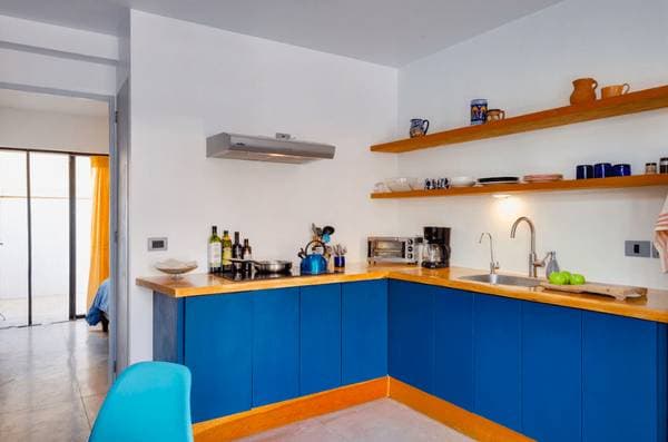 One bedroom Ground level apartment with patio >february 1st - Image 2