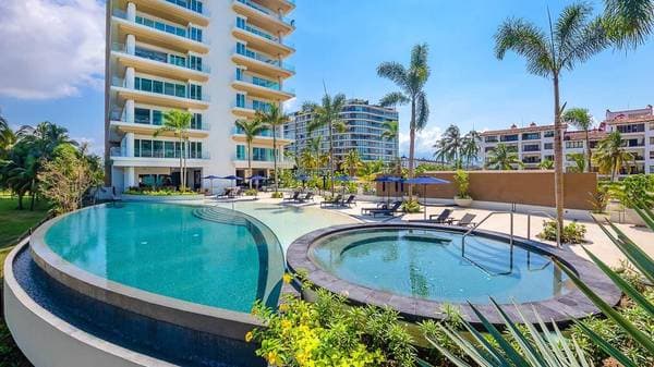 Marina Vallarta 2beds, 2 baths unfurnished condo long term lease
