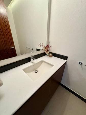 V Golf. 2 BR 2.5 BA. - Image 4