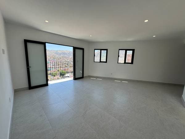 Casa Molino – Unit A: Luxury Living with Panoramic Views in Guanajuato - Image 2