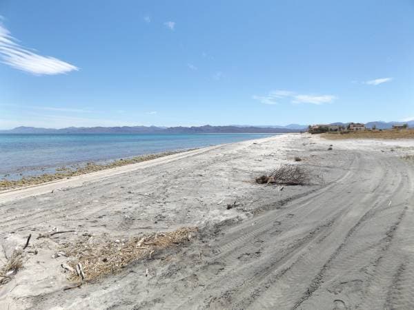 Mulege Realty Presents Beachfront Lot Punta Chivato - Image 5