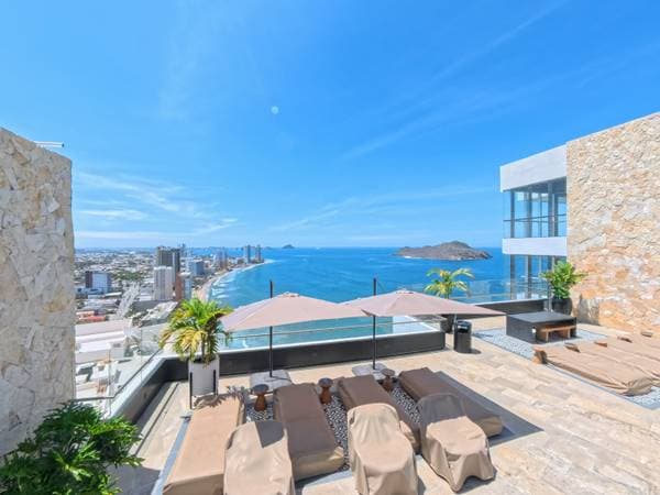 Eleve Condos for rent all utilities included 29,500 MXN