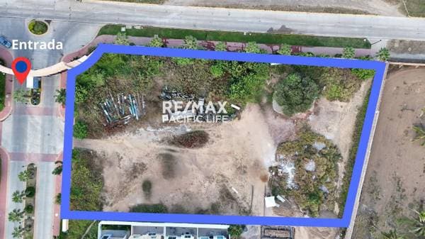 Lot For Sale In Playa Brujas