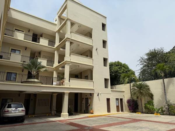 Apartment For Sale, 2 Bedrooms, Historic Downtown - Image 5