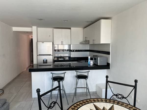 Test furnished apartment for rent Oceanview 2 swimming pools Cerritos - Image 3