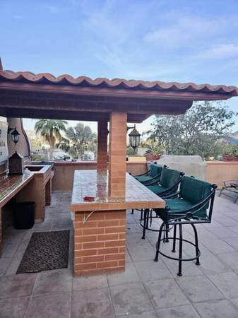 Unique Apartment - Walk To Marina - Image 5