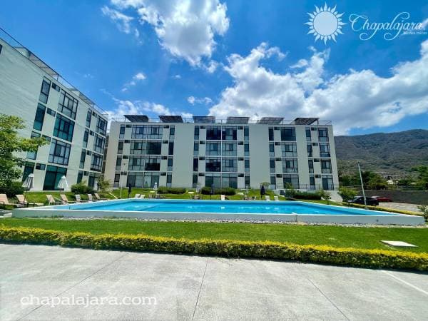 Lago Luna, Lake Views 2406