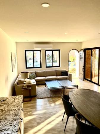 *+*Mavila/ For Lease / 3 Bd Condo /$2,500 Usd - Image 4