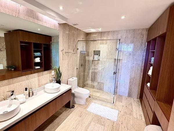 😍🌊 Stylish 2BR Penthouse for Rent - Image 4