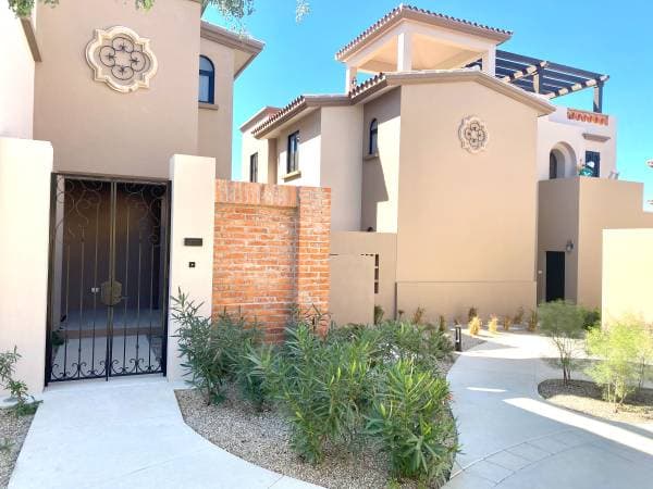 Mavila first floor for rent: